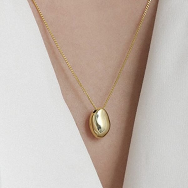 woman nugget pendant necklace