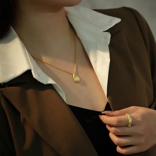 18K Gold Plated Silver Teardrop Pendent - Image 4