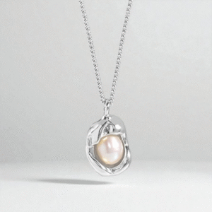 Pearl Pendant Necklace in Sterling Silver